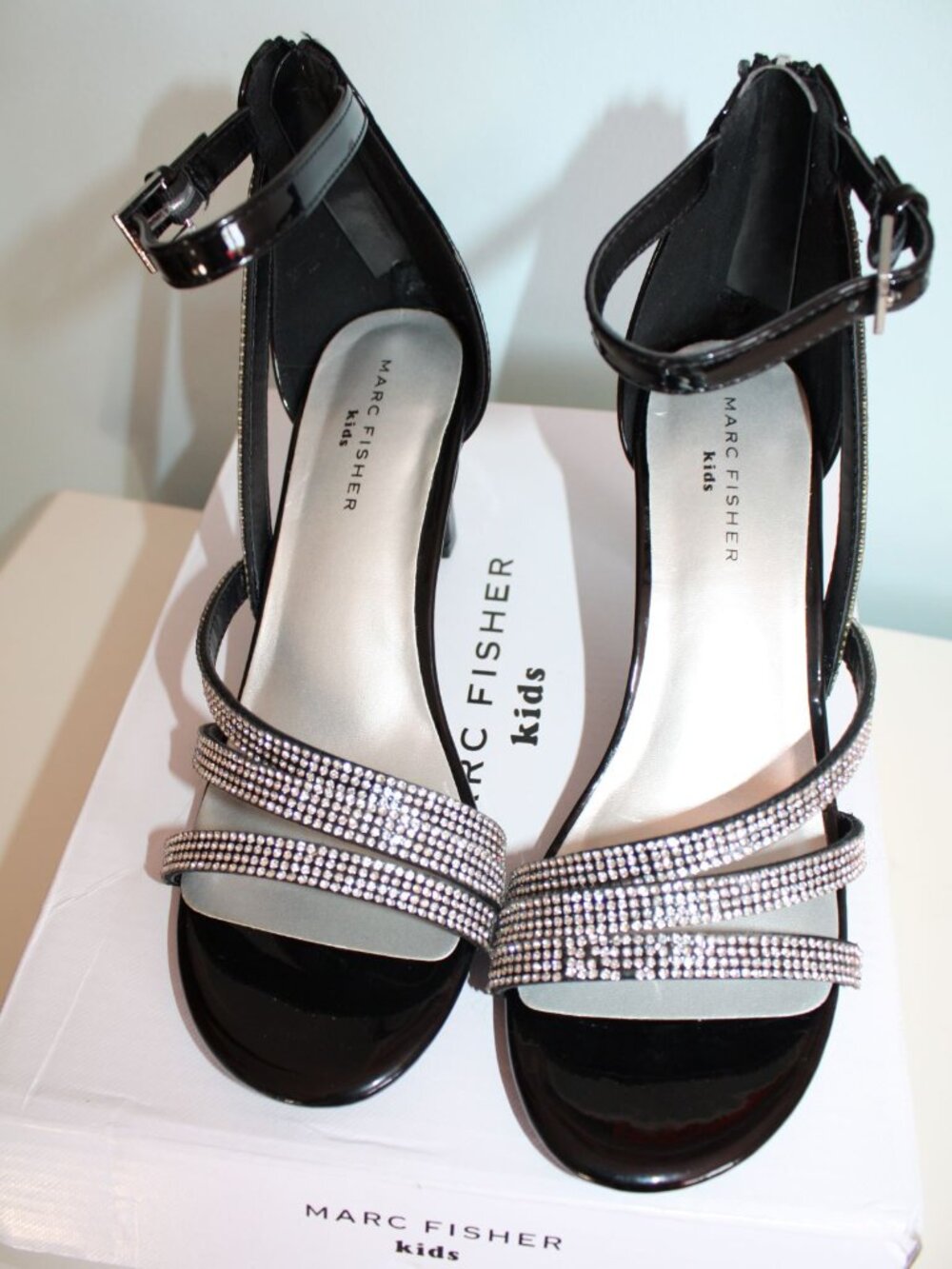 MARC FISHER Kids KENDALL SALTO MCF127-1 Black Rhinestone Heels Size 4 NEW IN BOX